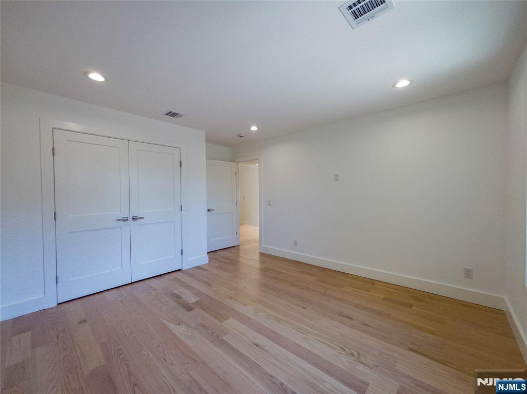 662 Jefferson Avenue Property Photo 16