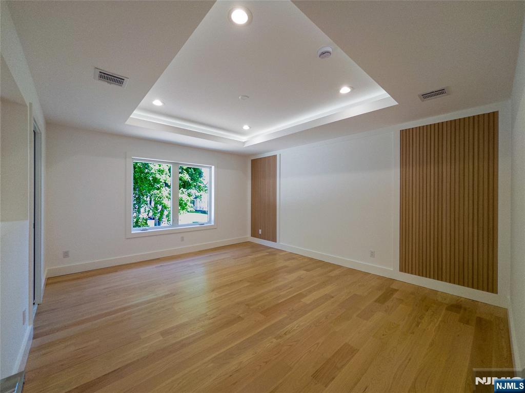 662 Jefferson Avenue Property Photo 18