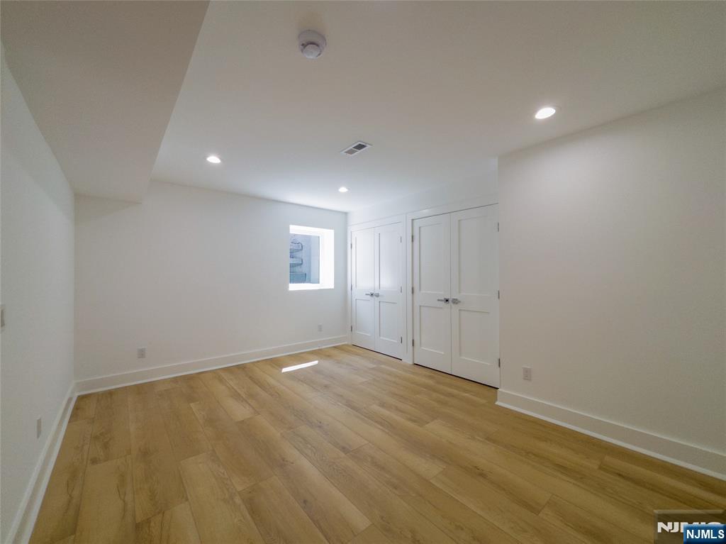 662 Jefferson Avenue Property Photo 26