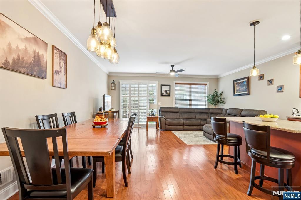 35 Red Oak Court Property Photo 6