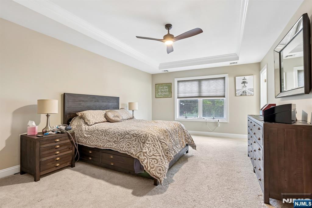 35 Red Oak Court Property Photo 10