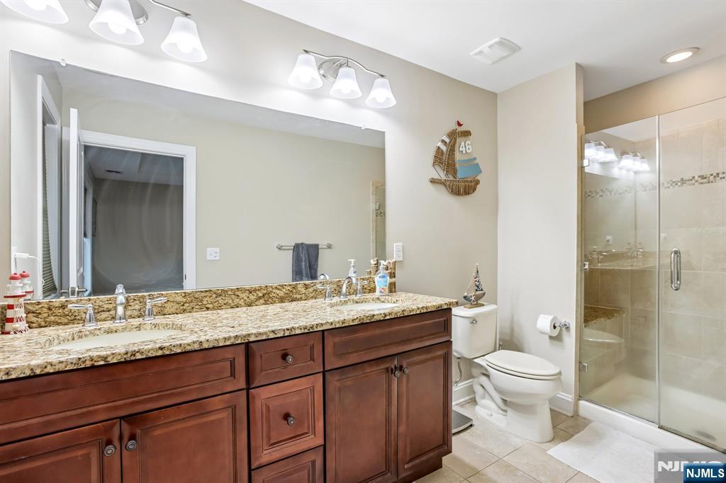 35 Red Oak Court Property Photo 11