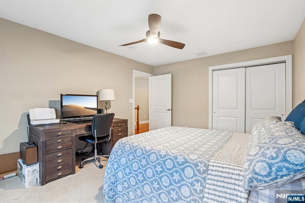 35 Red Oak Court Property Photo 14