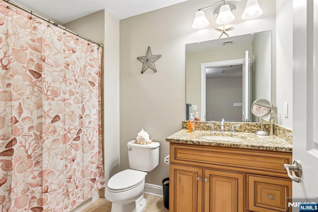 35 Red Oak Court Property Photo 15