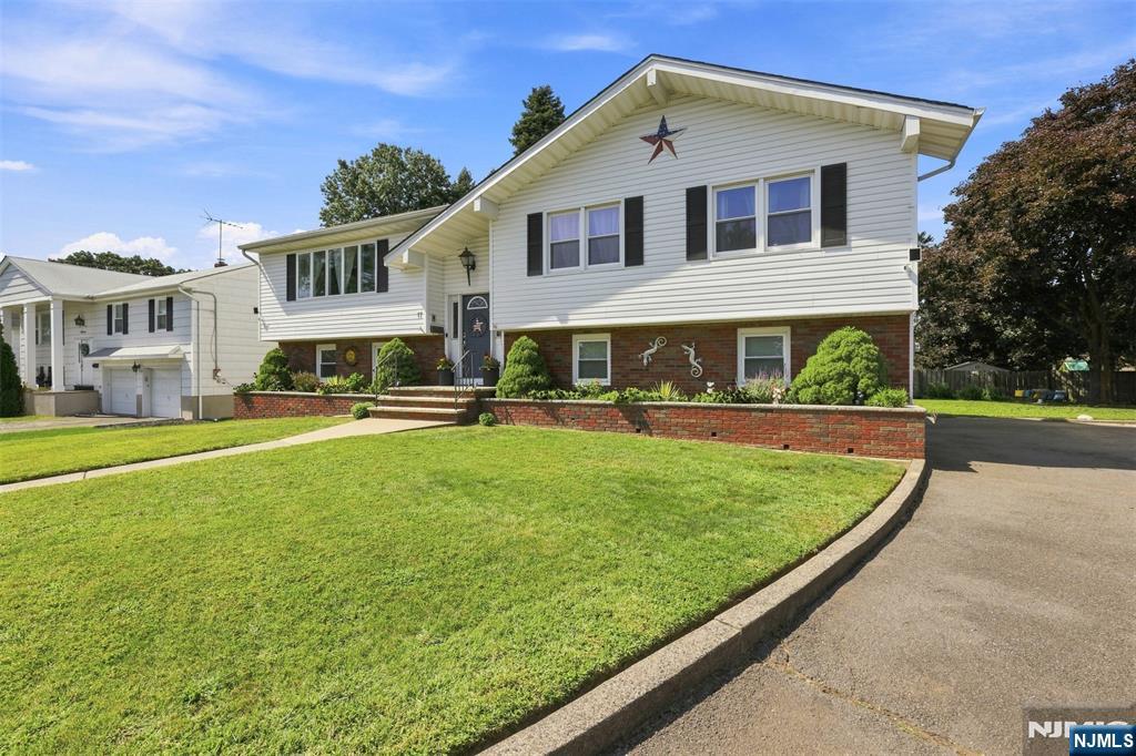 17 Dando Court Property Photo 3