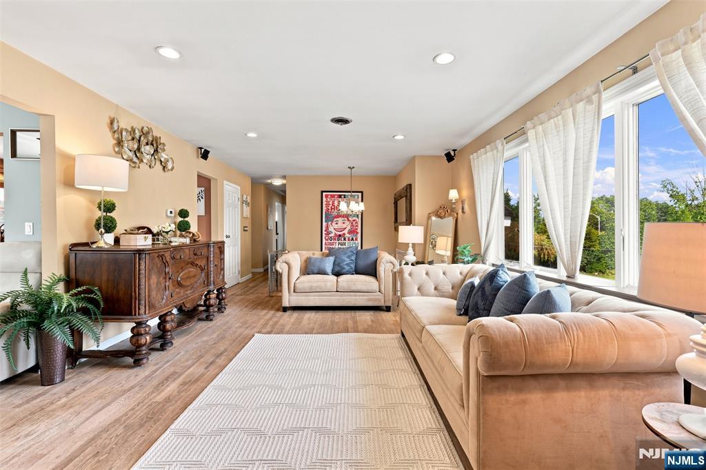 17 Dando Court Property Photo 7