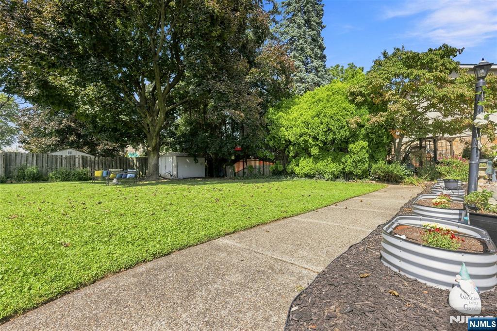 17 Dando Court Property Photo 33