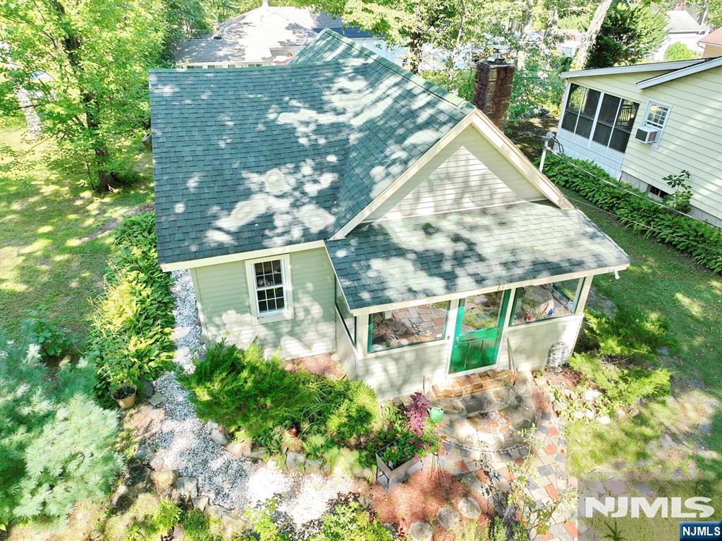 84 Race Track Drive Property Photo 1
