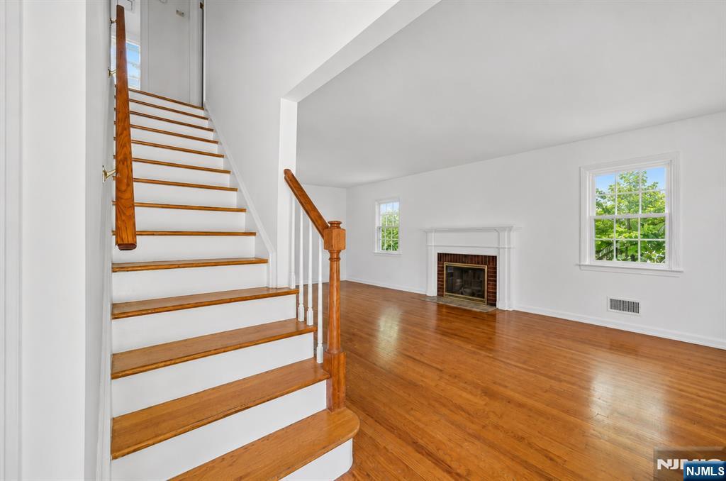 18 Mountainside Drive Property Photo 2