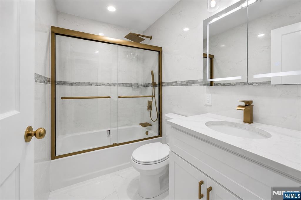 18 Mountainside Drive Property Photo 11