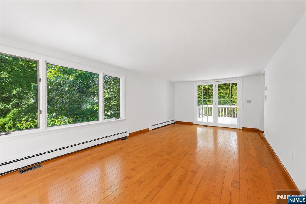 18 Mountainside Drive Property Photo 12