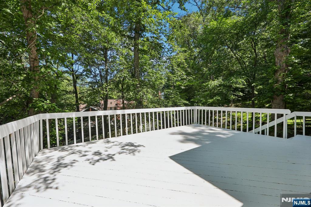 18 Mountainside Drive Property Photo 28