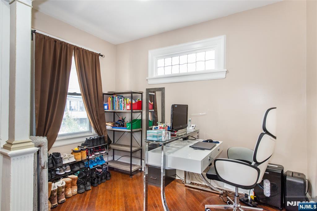 120 Essex Avenue Property Photo 6