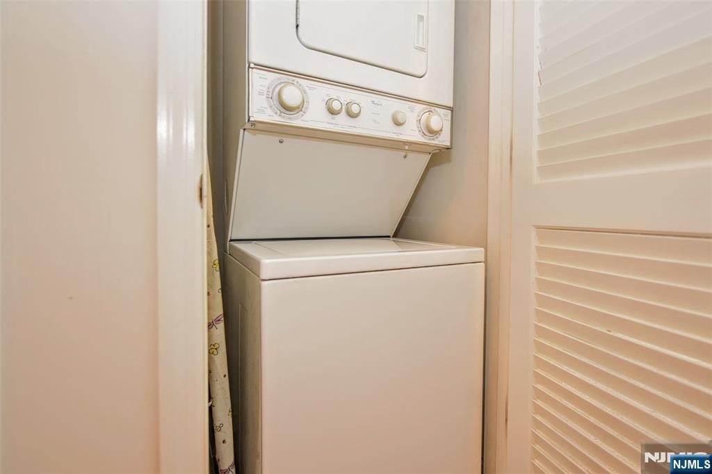 133 Surrey Court Property Photo 21
