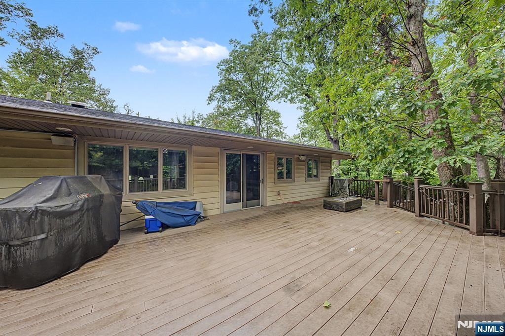 45 Oxford Drive Property Photo 44