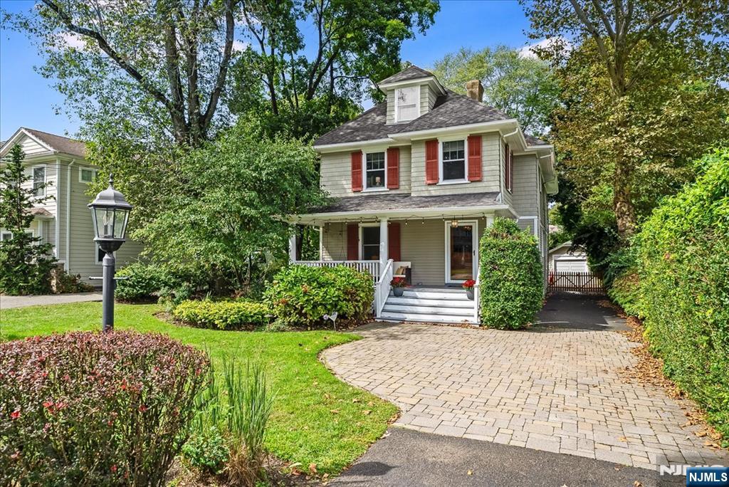 140 John Street Property Photo 1