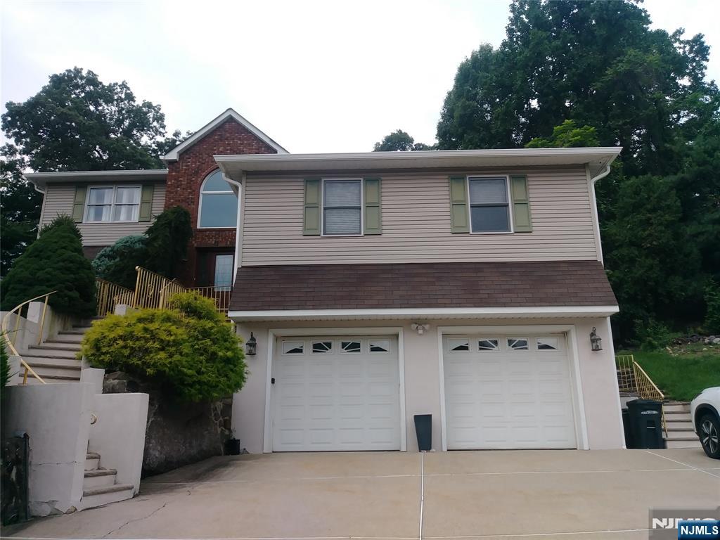 88 Mazur Place Property Photo 2