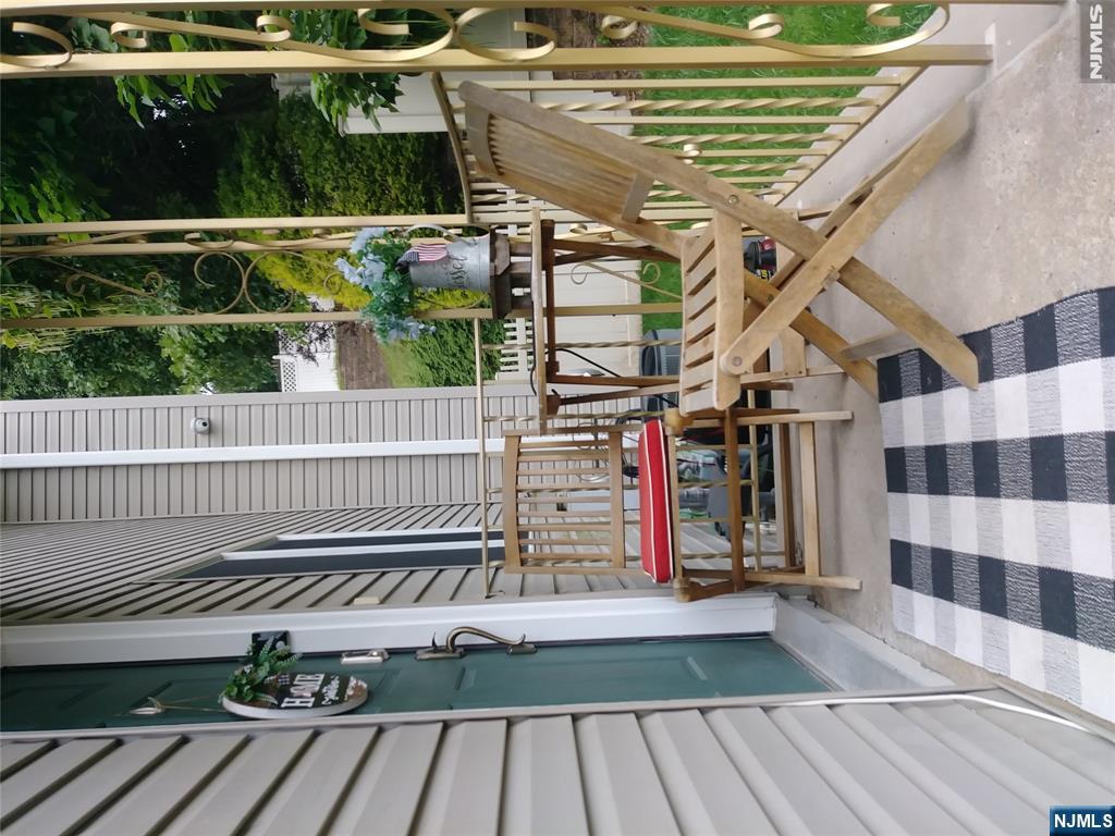 88 Mazur Place Property Photo 3