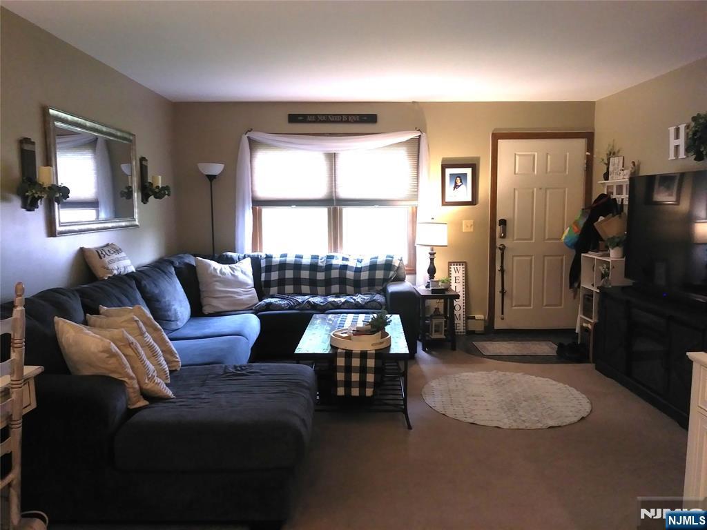 88 Mazur Place Property Photo 4