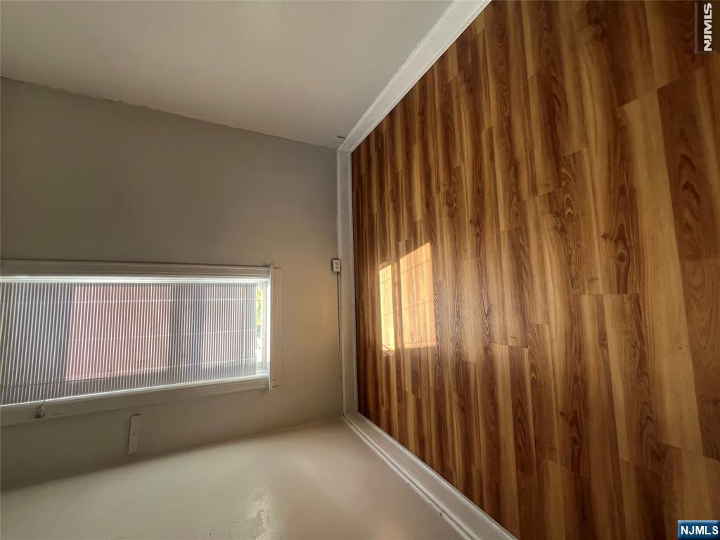300 Wilson Avenue 1 Property Photo 7