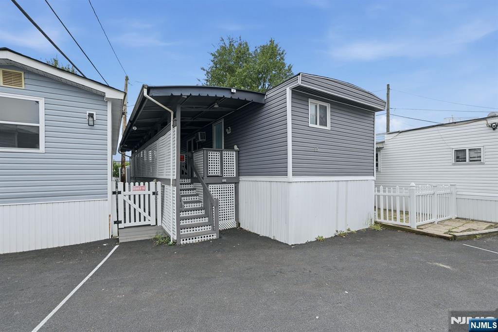 15 Austin Street Property Photo 2
