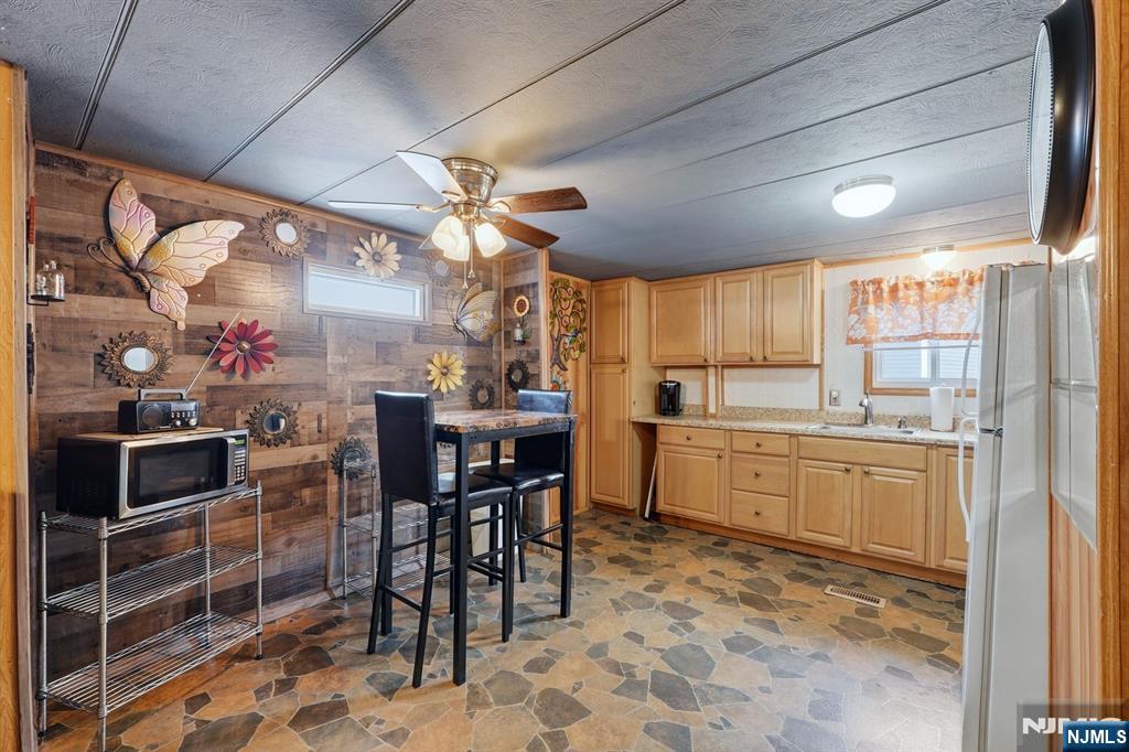 15 Austin Street Property Photo 7