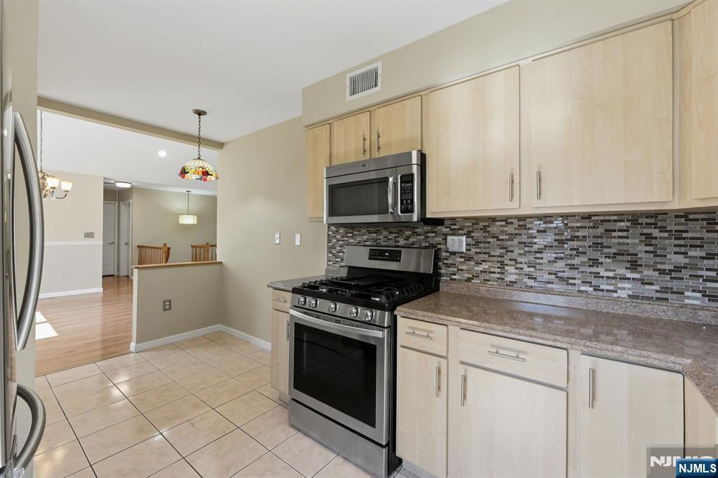 81 Hudson Avenue Property Photo 15