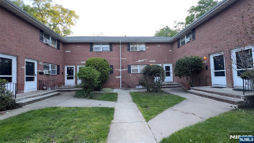 295 Tenafly I Property Photo 1