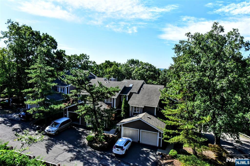 606 Skyline Drive 6 Property Photo 3