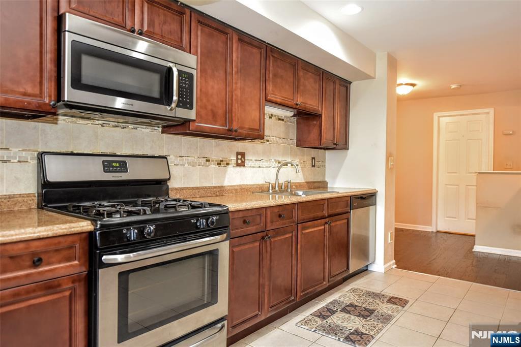 606 Skyline Drive 6 Property Photo 11