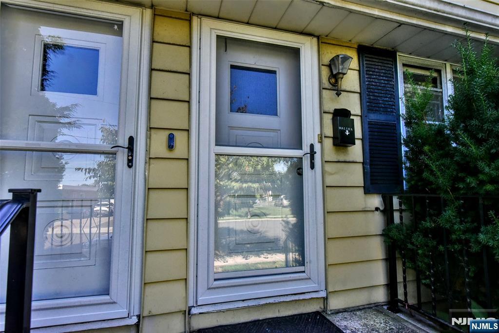 27 Hillcrest Avenue Property Photo 3