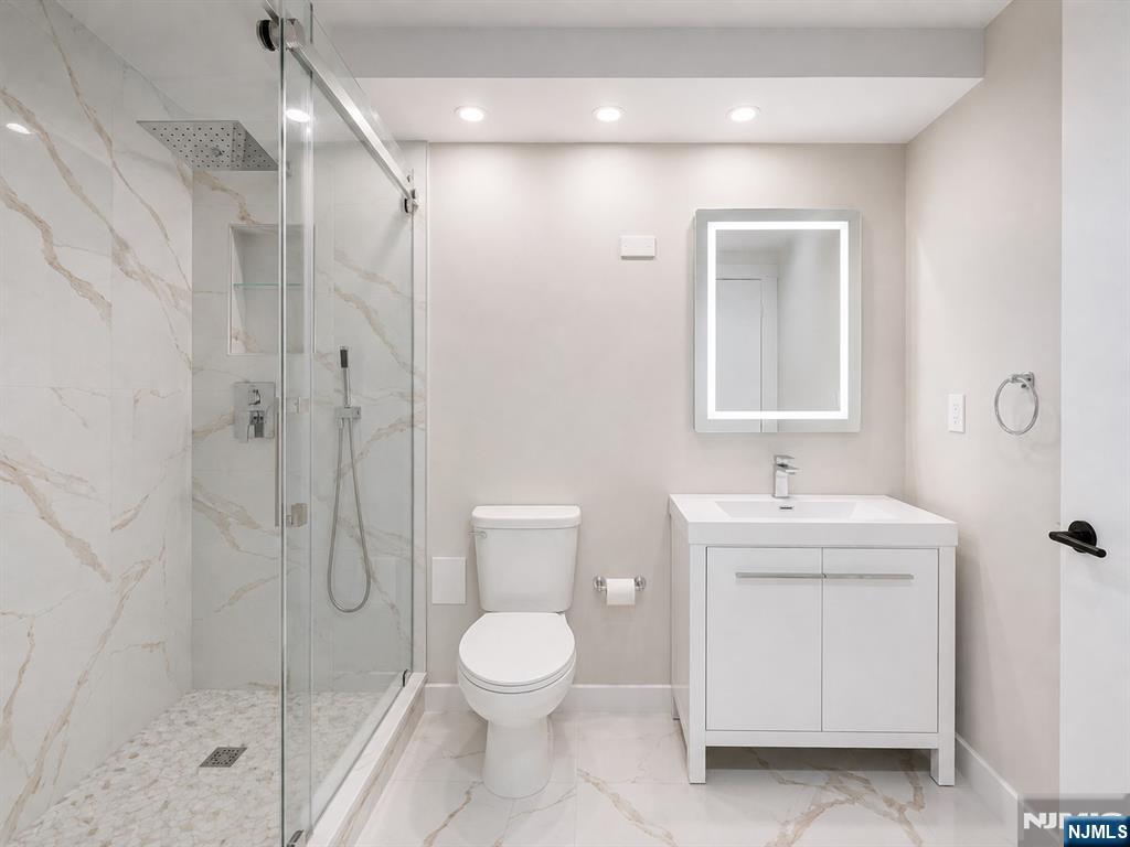7002 Jfk Blvd E 15p Property Photo 13