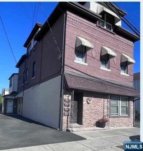 283 Orchard Street 3 Property Photo 1