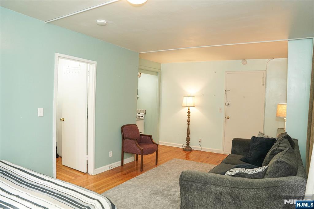 3021 Edwin Avenue 1j Property Photo 9