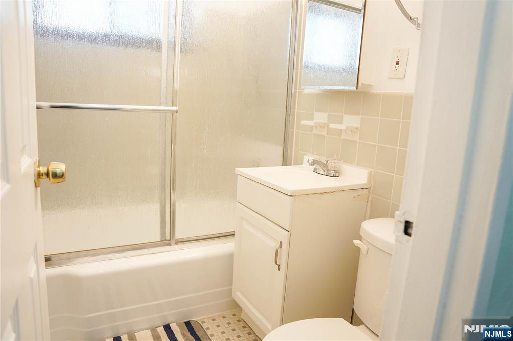 3021 Edwin Avenue 1j Property Photo 13