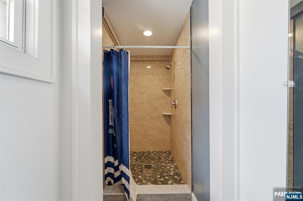 334 1st Avenue Property Photo 15
