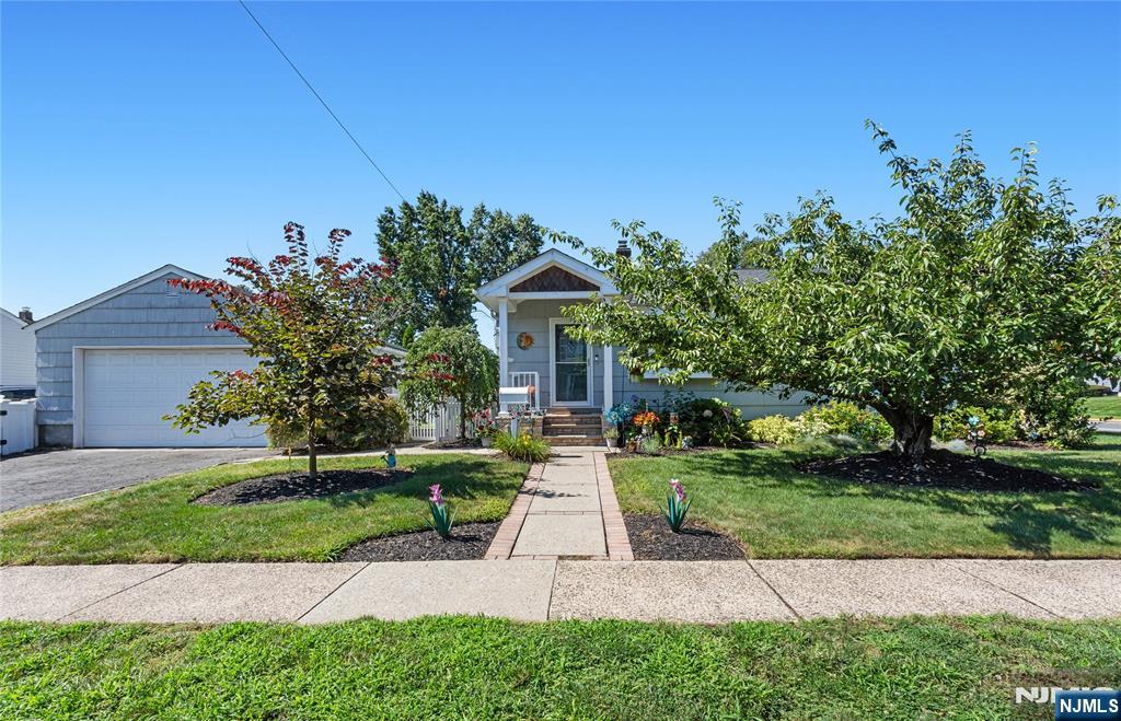 5 Corsi Road Property Photo 2