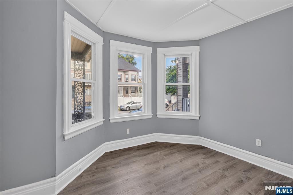 529 Clinton Street Property Photo 10