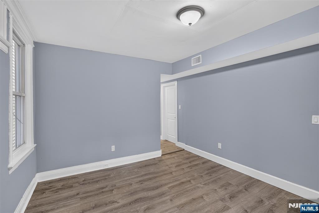 529 Clinton Street Property Photo 12