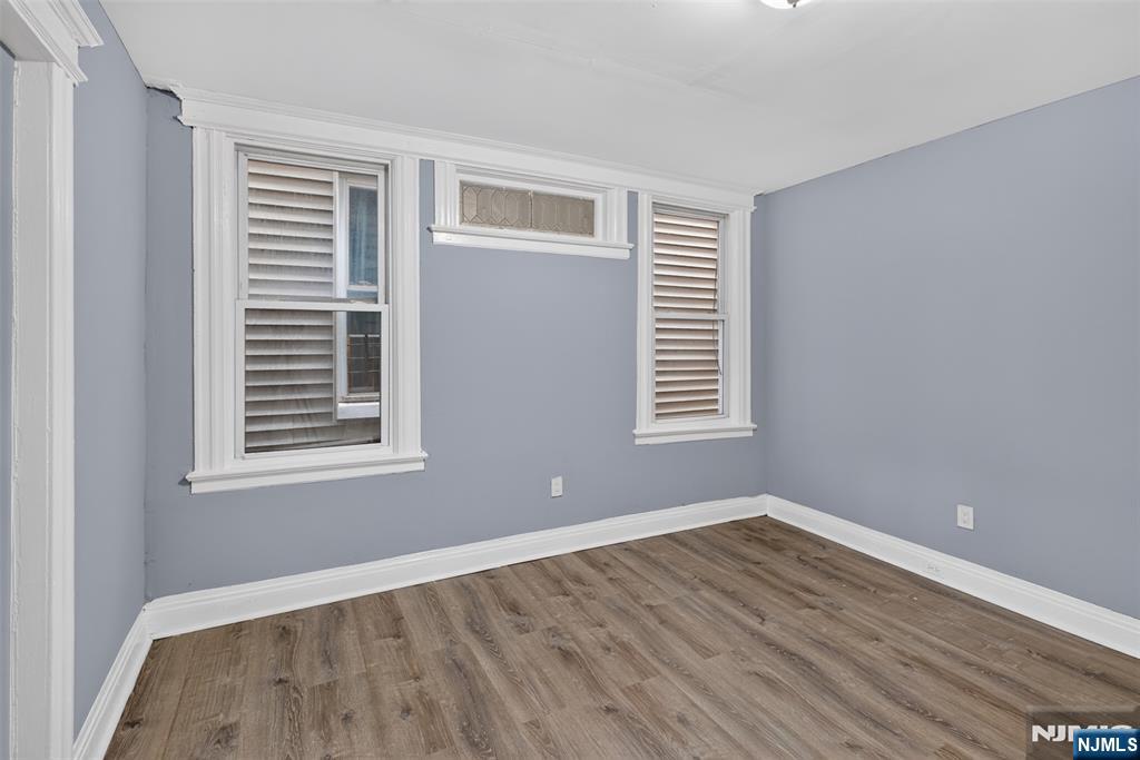 529 Clinton Street Property Photo 13