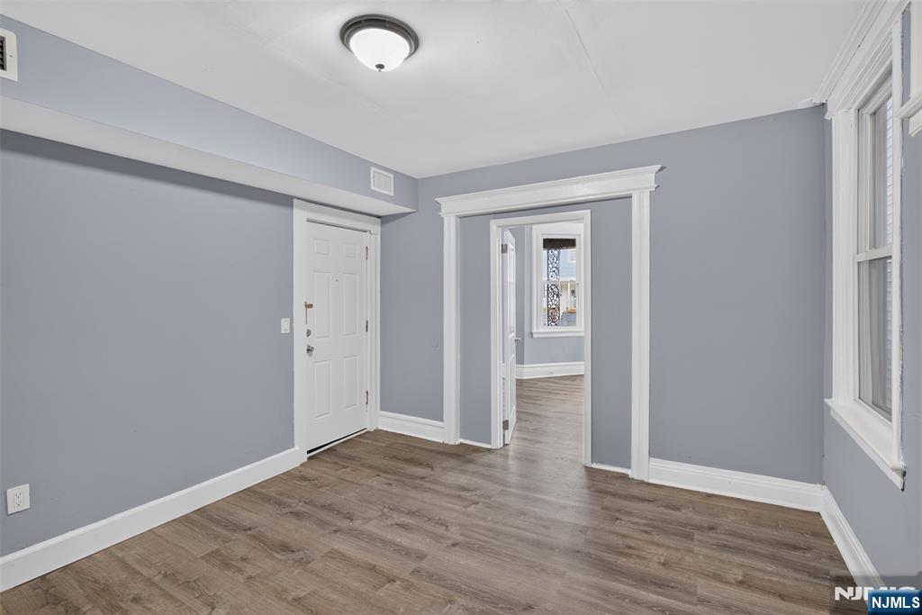 529 Clinton Street Property Photo 15