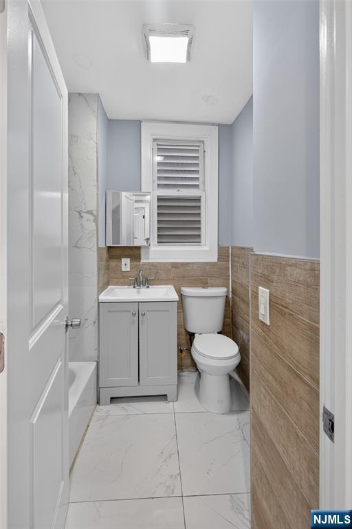 529 Clinton Street Property Photo 20