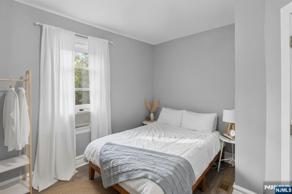 529 Clinton Street Property Photo 32