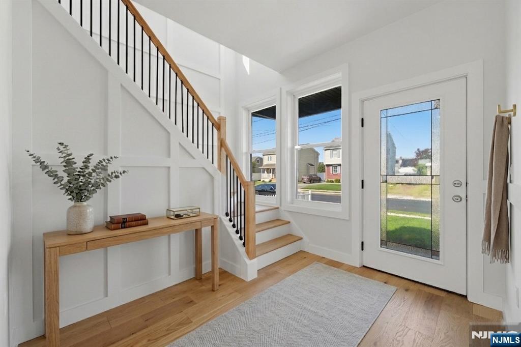 588 Maple Avenue Property Photo 3
