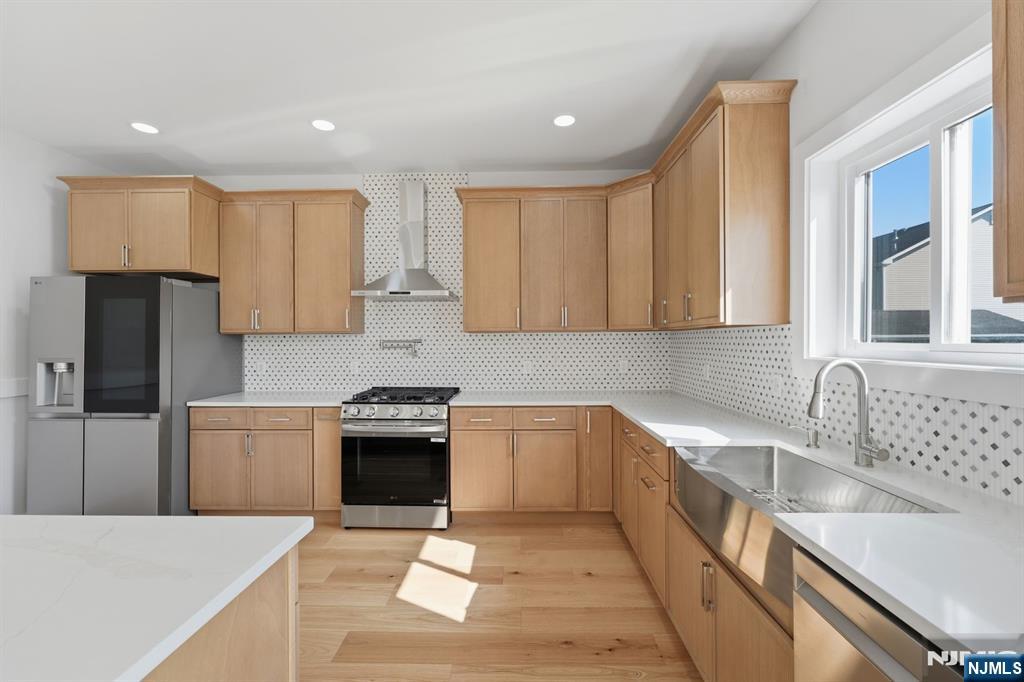 588 Maple Avenue Property Photo 7