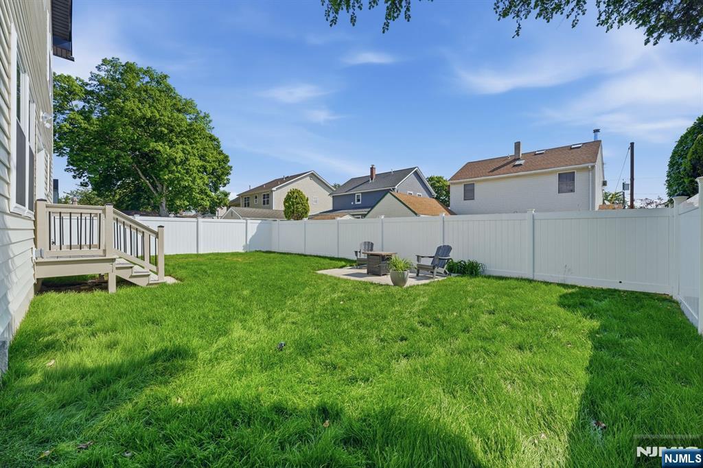 588 Maple Avenue Property Photo 21