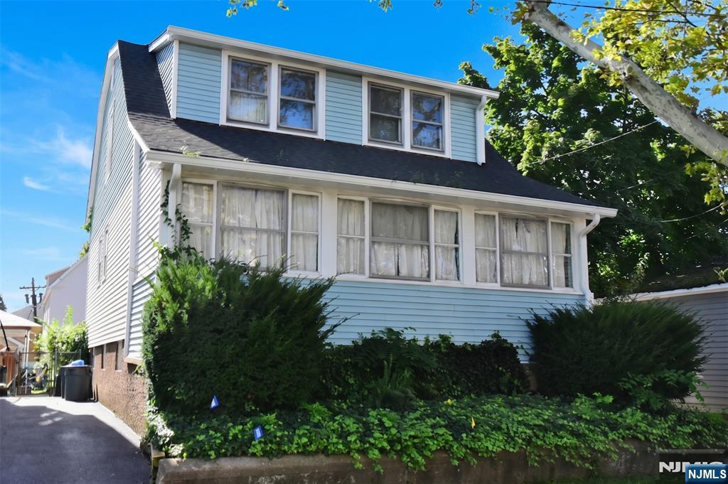 80 14th Street Property Photo 1