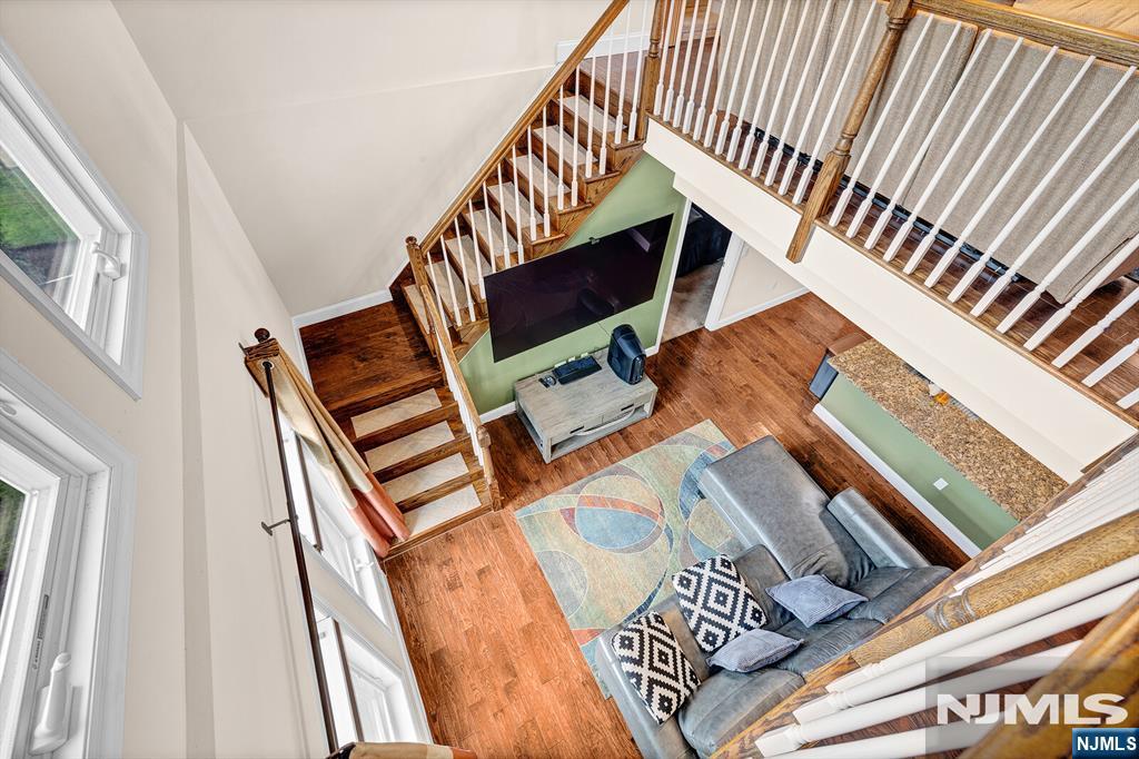 376 Riverside Avenue Property Photo 22
