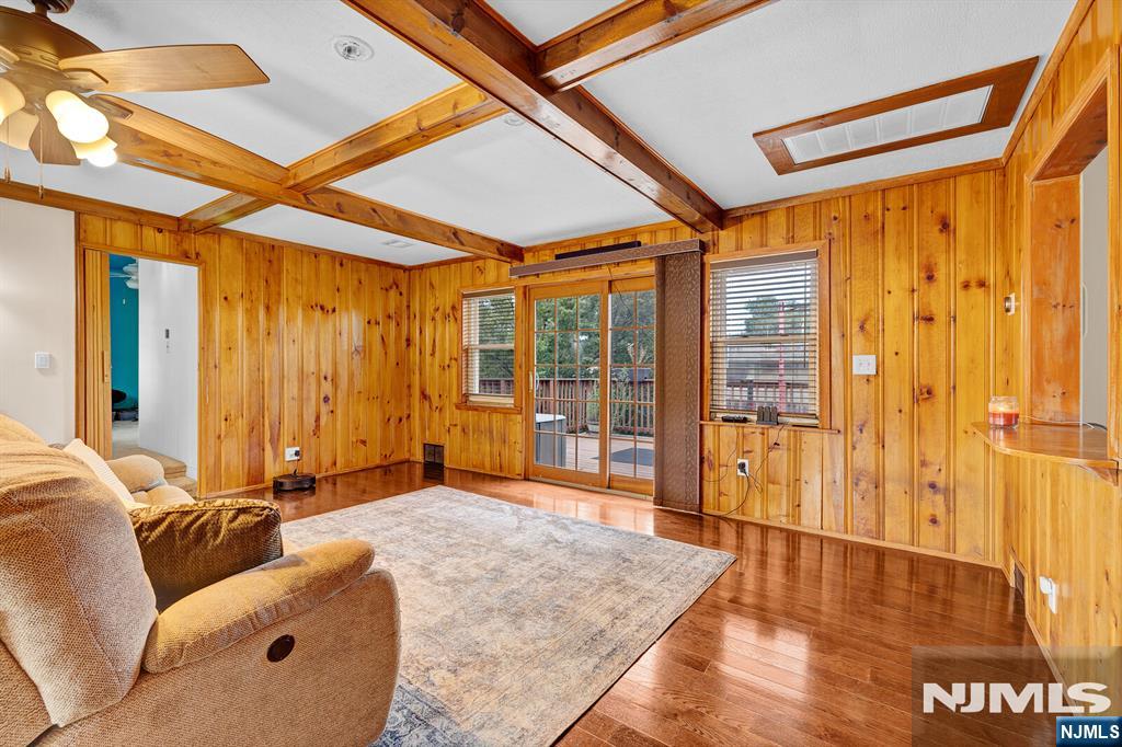 376 Riverside Avenue Property Photo 24