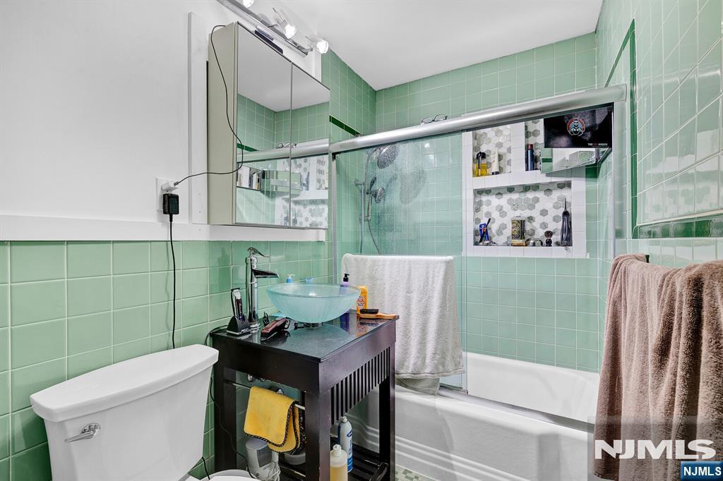 376 Riverside Avenue Property Photo 30